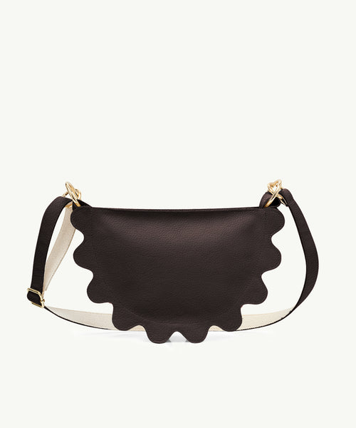 Pierożek wiśnia w czekoladzie